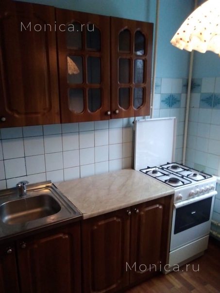 Фото: Сдается трехкомнатная квартира площадью 56 кв.м, в транспортной доступности от метро 