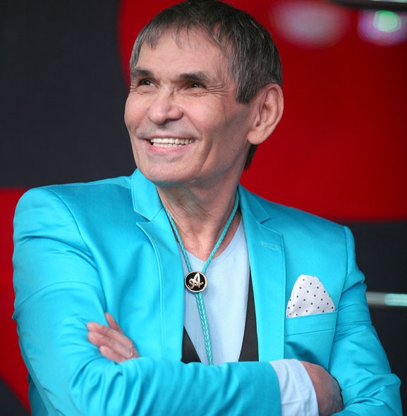 singer Бари Алибасов. Ба́ри Кари́мович (Борис Николаевич) Алиба́сов (род. 6 июня 1947, Чарск, Чарский район, Семипалатинская область, Казахская ССР) - советский и российский музыкант,