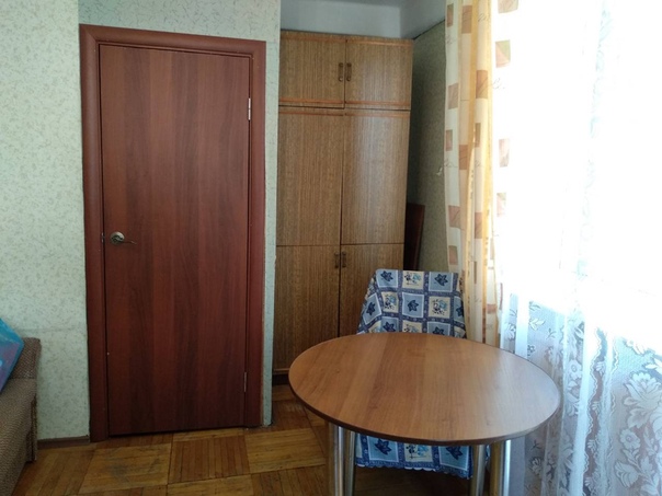 Добрый день:)<br>В городе Санкт - Петербург на проспекте Луначарского, дом 33 корпус 1 сдаются <br>2 изолированные комнаты в 4-х комнатной квартире на длительный срок.<br>1-я комната - 14м/кв.<br>2-я комната - 16м/кв. (Есть балкон)<br>15 минут пешком до станции метро Озерки. До станций метро: Проспект Просвещения, Политехническая, Площадь Мужества - 15 минут на транспорте.<br>В комнатах есть стиральная машина, холодильник, телевизор и мебель.<br>Я СОБСТВЕННИК, не агентст! <br>Ищу порядочных людей словенской внешности с гражданством РФ.<br>Одного или двух человек в каждую комнату, без животных и детей.<br>Оплата 10.000 в месяц + КУ( домофон, свет, газ)<br>Залог 5000 рублей. Возвращаю при съезде с комнаты.<br>Оформляем договор.<br>По всем вопросам обращайтесь в ЛС или по номерам: <br>+7-911-962-28-21 - Наталья<br>+7-911-023-93-76 - Елизавета - фото Фото: Добрый день:)<br>В городе Санкт - Петербург на проспекте Луначарского, дом 33 корпус 1 сдаются <br>2 изолированные комнаты в 4-х комнатной квартире на длительный срок.<br>1-я комната - 14м/кв.<br>2-я комната - 16м/кв. (Есть балкон)<br>15 минут пешком до станции метро Озерки. До станций метро: Проспект Просвещения, Политехническая, Площадь Мужества - 15 минут на транспорте.<br>В комнатах есть стиральная машина, холодильник, телевизор и мебель.<br>Я СОБСТВЕННИК, не агентст! <br>Ищу порядочных людей словенской внешности с гражданством РФ.<br>Одного или двух человек в каждую комнату, без животных и детей.<br>Оплата 10.000 в месяц + КУ( домофон, свет, газ)<br>Залог 5000 рублей. Возвращаю при съезде с комнаты.<br>Оформляем договор.<br>По всем вопросам обращайтесь в ЛС или по номерам: <br>+7-911-962-28-21 - Наталья<br>+7-911-023-93-76 - Елизавета
