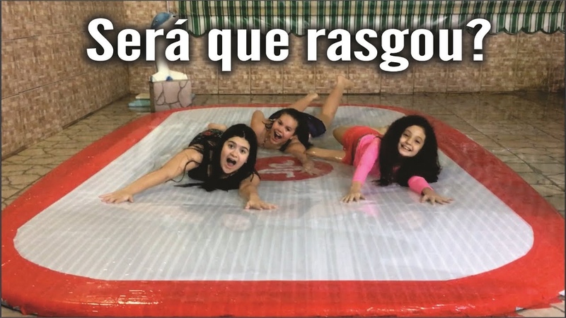 COBRI A PISCINA COM FITA ADESIVA