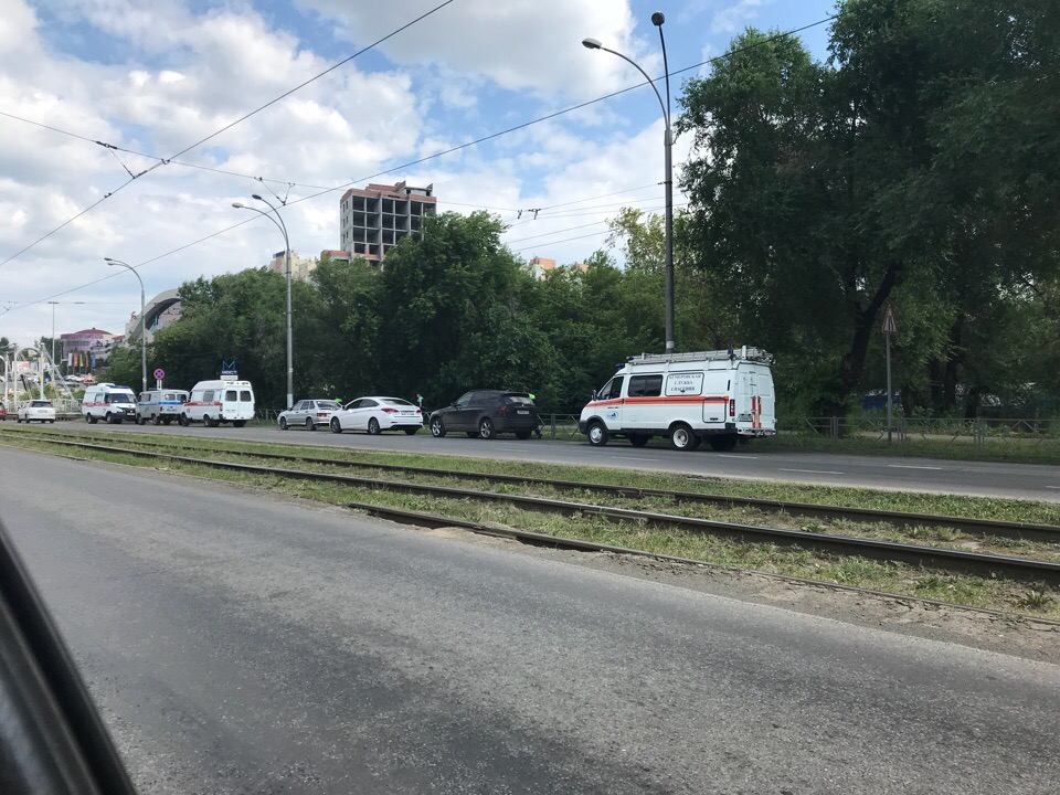 В центре Кемерова днём мужчина с ножом напал на женщину В центре Кемерова днём мужчина с ножом напал на женщину