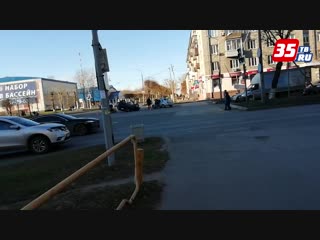 «Перевёртыш» и тройное столкновение_ аварии в Череповце за выходные