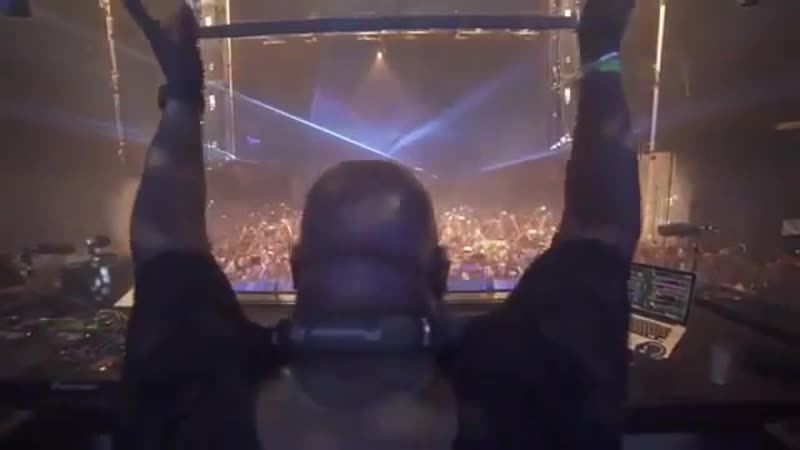 Carl Cox doing his job