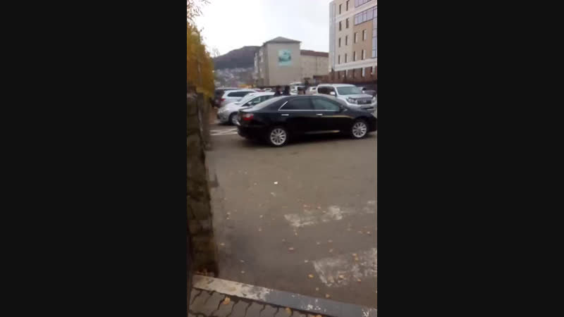 оцепление у бассейна