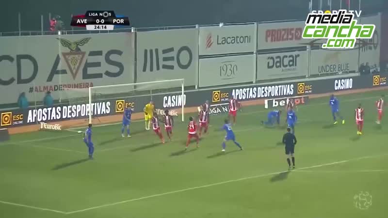 Porto sigue de líder con mexicanos