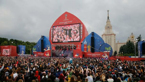 Около МГУ очень круто. Репортаж Филиппа Папенкова 
