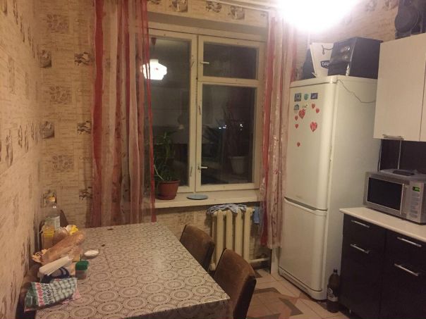 Без комиссии, без агентов. Возьму к себе на подселение в комнату (в 3 км квартиру) одну девушку до 30 лет. Оплата 10 тыс.( коммунальные входят в стоимость).<br>Есть холодильник, стиральная машинка, Wifi, телевизор. Кровать одна.<br>Пешая доступность до м.Фонвизинская 10-15 мин. <br>Или до м.Владыкино 5-7 минут на транспорте.<br> Гончарова - фото Фото: Без комиссии, без агентов. Возьму к себе на подселение в комнату (в 3 км квартиру) одну девушку до 30 лет. Оплата 10 тыс.( коммунальные входят в стоимость).<br>Есть холодильник, стиральная машинка, Wifi, телевизор. Кровать одна.<br>Пешая доступность до м.Фонвизинская 10-15 мин. <br>Или до м.Владыкино 5-7 минут на транспорте.<br> Гончарова
