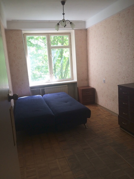 Сдаётся комната 15 м. в трёх комнатной квартире. <br>Без залога, без комиссии (1000 рублей залог за ключи) <br>Соседи М+Ж, и М. <br>В квартире есть холодильник, стиральная машинка, wi-fi. <br>Мы дружные не конфликтные, ищем платёжеспособных, и адекватных, без детей. <br>Метро Академическая, ул. Карпинского. Очень тихая и спокойная квартира, окна выходят в Пискарёвский парк, не слышно машин и людей, идеально для тех кто хочет высыпаться. До метро 15/20 минут пешком.<br>Стоимость 10 000 т.. + ку.<br>Комната свободна с 3 октября.<br>Объявление актуально пока висит.<br>Тел. 89996694069 - фото Фото: Сдаётся комната 15 м. в трёх комнатной квартире. <br>Без залога, без комиссии (1000 рублей залог за ключи) <br>Соседи М+Ж, и М. <br>В квартире есть холодильник, стиральная машинка, wi-fi. <br>Мы дружные не конфликтные, ищем платёжеспособных, и адекватных, без детей. <br>Метро Академическая, ул. Карпинского. Очень тихая и спокойная квартира, окна выходят в Пискарёвский парк, не слышно машин и людей, идеально для тех кто хочет высыпаться. До метро 15/20 минут пешком.<br>Стоимость 10 000 т.. + ку.<br>Комната свободна с 3 октября.<br>Объявление актуально пока висит.<br>Тел. 89996694069