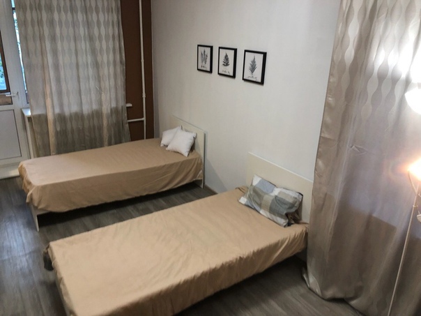 Сдаётся два койко-места по 15000 рублей. В комнате с абсолютно новым ремонтом и удобной мебелью. <br><br> Есть рабочая и спальная зоны, много места для хранения вещей: большой шкаф с полками, комод. <br>Зеркало во весь рост. <br>Огромный диван. <br><br> Пять минут на общественном транспорте от метро. Пешком 15-20 минут. Рядом открыли МЦК. Станция Красный Балтиец в 5 минутах ходьбы (от станции до Рижского вокзала 15 минут). <br><br> Полностью оборудованная красивая кухня: новый холодильник, плита, микроволновая печь, посуда. Новая стиральная машина. Проведен интернет, телефон. Раздельный санузел с новой стиральной машиной. <br><br> Квартира находится в тихом, зеленом районе с развитой социальной и транспортной инфраструктурой. В шаговой доступности 2 больших парка (Покровское-Стрешнево, Тимирязевский заказник), детские сады и школы, магазины и рестораны. В 15-ми минутах ходьбы расположен торговый центр Метрополис.<br><br>Идеальный вариант для людей, которые ценят комфорт своего проживания.<br><br>Ждём дружелюбных и порядочных людей. <br> <br>Готова к заселению!<br>Без комиссии! <br>Звоните!<br>89631013000 - фото Фото: Сдаётся два койко-места по 15000 рублей. В комнате с абсолютно новым ремонтом и удобной мебелью. <br><br> Есть рабочая и спальная зоны, много места для хранения вещей: большой шкаф с полками, комод. <br>Зеркало во весь рост. <br>Огромный диван. <br><br> Пять минут на общественном транспорте от метро. Пешком 15-20 минут. Рядом открыли МЦК. Станция Красный Балтиец в 5 минутах ходьбы (от станции до Рижского вокзала 15 минут). <br><br> Полностью оборудованная красивая кухня: новый холодильник, плита, микроволновая печь, посуда. Новая стиральная машина. Проведен интернет, телефон. Раздельный санузел с новой стиральной машиной. <br><br> Квартира находится в тихом, зеленом районе с развитой социальной и транспортной инфраструктурой. В шаговой доступности 2 больших парка (Покровское-Стрешнево, Тимирязевский заказник), детские сады и школы, магазины и рестораны. В 15-ми минутах ходьбы расположен торговый центр Метрополис.<br><br>Идеальный вариант для людей, которые ценят комфорт своего проживания.<br><br>Ждём дружелюбных и порядочных людей. <br> <br>Готова к заселению!<br>Без комиссии! <br>Звоните!<br>89631013000