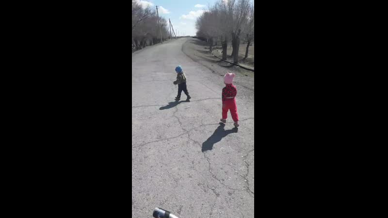 Асеке 2 жас