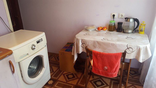 Фото: Ищем девушку студентку на подселение в комнату в 2х комнатной квартире. В квартире будут жить 4 девушки,расположена в 10 минутах на автобусе от метро Тимирязевская<br>Оплата 10750+залог+ком.услуги<br><br>89998663274