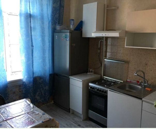 Фото: Сдаю 2ух комнатную квартиру, по адресу ул.Вавилова дом 17, комнаты изолированы , кухня 9 метров. Потолки высокие (Сталинка). До метро Ленинский проспект 7 мин пешком. Все вопросу по телефону .цена 55 000<br>Без комиссии ,залог за 1 месяц, вознаграждение агенту не рассматриваю .<br>Так же есть Теплый гараж в одной минуте от дома , при необходимости можно снять за минимальную сумму.<br>Звоните 8—968—040—90—72 <br> 89680409071<br>Наталья