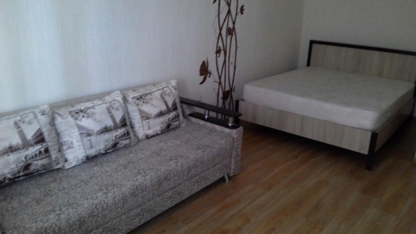 Фото: м.Кантемировская — 440 м<br>Бехтерева, 5<br>Однокомнатная квартира с мебелью и техникой. Квартира уже свободна. Все как на фото. Только на длительное проживание!<br>Дополнительные вопросы по телефону 89653095408<br>Стоимость аренды 27000 т.р.