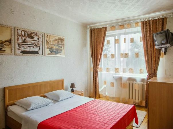 Сдается: 1к. квартира( Объявления от АГЕНСТВА, комиссия:12000) <br>Стоимость: 29000+счетчики <br>Адрес: Гастелло, 39 , Электрозаводская . <br>Доп: 38 кв метров, жилая 19, кухня 11 <br>3/8этаж. <br>Предлагается к сдаче на длительный срок однокомнатная квартира. В квартире для проживания есть все необходимое, сделан хороший ремонт. <br>сдача только на длительный срок. <br>Залог и депозита нет. <br>Просмотреть можно в день обращения, документы к заселению все готовы. <br>Контактное лицо: +7-922-157-78-89 - Кирилл. - фото Фото: Сдается: 1к. квартира( Объявления от АГЕНСТВА, комиссия:12000) <br>Стоимость: 29000+счетчики <br>Адрес: Гастелло, 39 , Электрозаводская . <br>Доп: 38 кв метров, жилая 19, кухня 11 <br>3/8этаж. <br>Предлагается к сдаче на длительный срок однокомнатная квартира. В квартире для проживания есть все необходимое, сделан хороший ремонт. <br>сдача только на длительный срок. <br>Залог и депозита нет. <br>Просмотреть можно в день обращения, документы к заселению все готовы. <br>Контактное лицо: +7-922-157-78-89 - Кирилл.