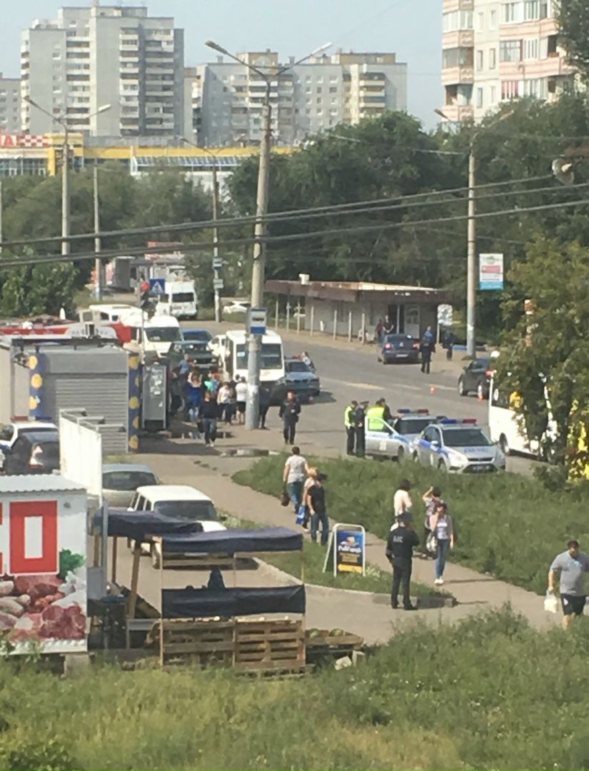В Омске на Лесном проезде насмерть сбили девушку В Омске на Лесном проезде насмерть сбили девушку
