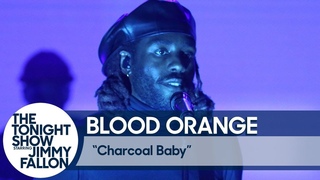 Выступление Blood Orange с песней «Charcoal Baby» на шоу Джимми Фэллона