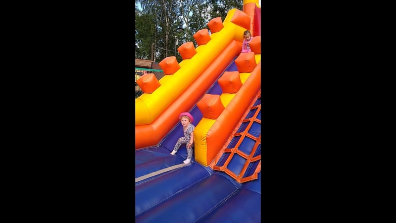 VID_20180617_181916.mp4