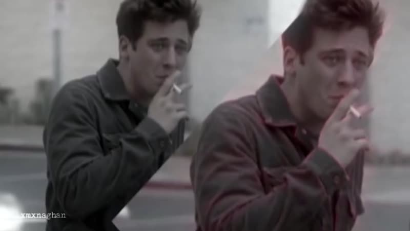 Lip gallagher.
