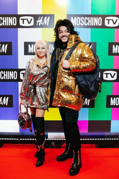 Звездный шопинг : Бузова, Киркоров и Рудковская скупили все вещи Moschino на вечеринке-предпродаже 