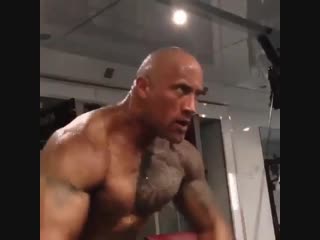 Strength of Body. Дуэйн Джонсон качает грудь