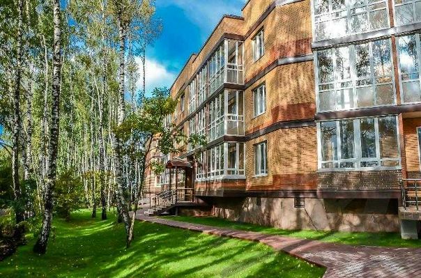 М. Бунинская Аллея. (20мин пешком) Сдам квартиру, чистая, красивая и с качественным ремонтом в жк Бутовские аллеи. Одно НО! Квартира выставлена на продажу, поэтому срок аренды неопреденен.. Цена квартиры не маленькая, поэтому продавать могу и полгода и год.. От вас - не препятствовать показу кв ( думаю просмотры будут в выходные дни) . В вашем присутствии, конечно!<br>Цена 25 000+ свет, вода ( около 500 руб) <br>Залог 15 т. (возвращается) <br><br>Заезд 12 апреля! - фото Фото: М. Бунинская Аллея. (20мин пешком) Сдам квартиру, чистая, красивая и с качественным ремонтом в жк Бутовские аллеи. Одно НО! Квартира выставлена на продажу, поэтому срок аренды неопреденен.. Цена квартиры не маленькая, поэтому продавать могу и полгода и год.. От вас - не препятствовать показу кв ( думаю просмотры будут в выходные дни) . В вашем присутствии, конечно!<br>Цена 25 000+ свет, вода ( около 500 руб) <br>Залог 15 т. (возвращается) <br><br>Заезд 12 апреля!