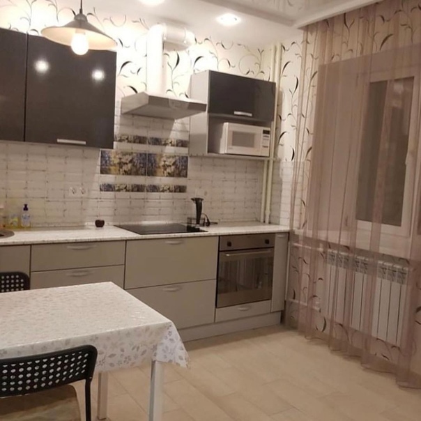 Фото: Москва, Беговая улица, 20к2 <br>Беговая, 12 минут пешком <br>31000 <br>Комфортабельная однокомнатная квартира в хорошем состоянии в центре города, полностью меблированная с техникой (телевизор, холодильник, стир.машина, духовой шкаф, пылесос). Сдается на длительный срок. Имеется кабельное ТВ и Интернет по вай-фай (оплачивается отдельно в соответствии с предпочтительным тарифом). Хорошая инфраструктура, транспортная доступность, спокойный уютный двор, детская площадка. В шаговой доступности остановки общественного транспорта. 89058323163