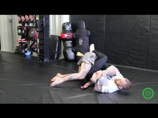 БИЕО Tapping Bigger Guys with the Kimura in MMA - No Gi