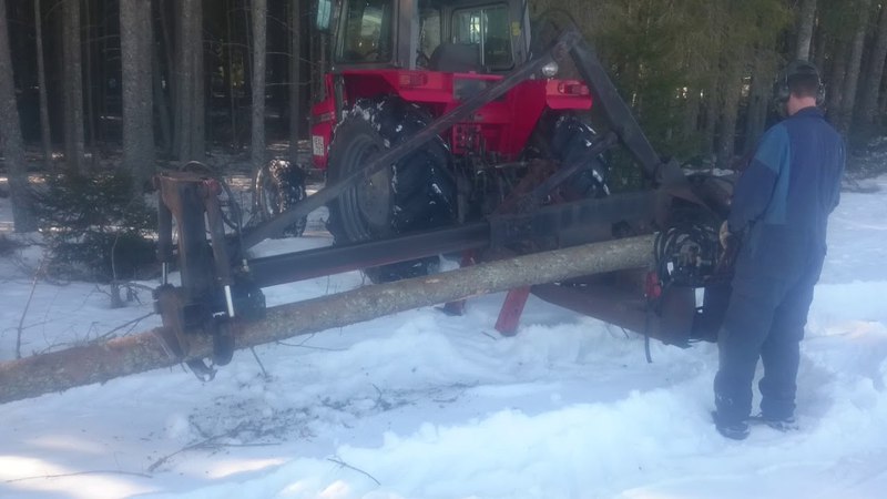 Homemade step feeder, twig-off