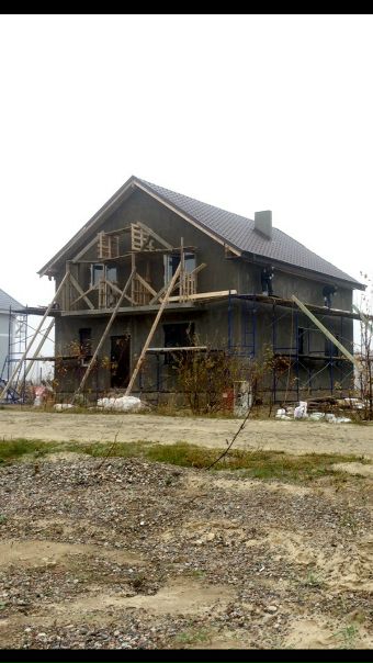Продаётся дом 157 кв.м, расположенный на побережье балтийского моря, в Заостровье Зеленоградского района. Море в шаговой доступности 1,5 км (20 минут ходьбы). <br> <br>На расстоянии 2 км располагается Приморский курорт г. Пионерский, где есть абсолютно вся социальная и городская инфраструктура. <br> <br>Удачное расположение участка отдалённостью от Приморского кольца 1 км, позволяет быстро и комфортно доехать до Калининграда по скоростному автобану. <br> <br>Участок 10 сот. назначение - ИЖД, прямоугольной формы, на возвышенности , хорошая почва , качественные подъездные пути, по соседству жилые дома, коттеджи и особняки. <br> <br>Дом подключён к коммуникациям: <br>-Центральный водопровод <br>-Центральная канализация <br>-Электричество <br>-Газ по границе ( можем подключится ) <br>-Кинетик на участке <br> <br>Для подробностей звоните +79062322992 - фото Фото: Продаётся дом 157 кв.м, расположенный на побережье балтийского моря, в Заостровье Зеленоградского района. Море в шаговой доступности 1,5 км (20 минут ходьбы). <br> <br>На расстоянии 2 км располагается Приморский курорт г. Пионерский, где есть абсолютно вся социальная и городская инфраструктура. <br> <br>Удачное расположение участка отдалённостью от Приморского кольца 1 км, позволяет быстро и комфортно доехать до Калининграда по скоростному автобану. <br> <br>Участок 10 сот. назначение - ИЖД, прямоугольной формы, на возвышенности , хорошая почва , качественные подъездные пути, по соседству жилые дома, коттеджи и особняки. <br> <br>Дом подключён к коммуникациям: <br>-Центральный водопровод <br>-Центральная канализация <br>-Электричество <br>-Газ по границе ( можем подключится ) <br>-Кинетик на участке <br> <br>Для подробностей звоните +79062322992