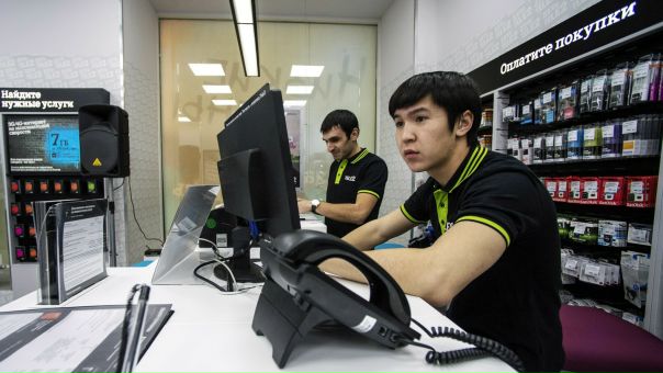 Почему сотовые операторы повышают цены, на сколько вырастет стоимость мобильной связи и адекватен ли такой новогодний сюрприз 