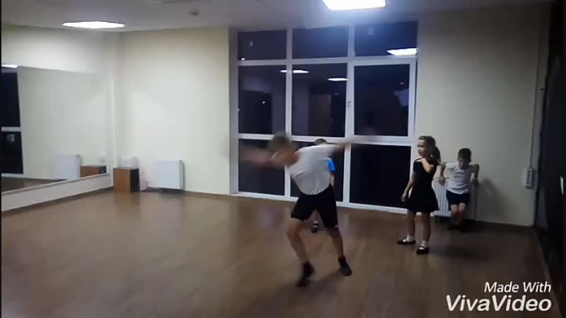 VID_95800709_064414_082.mp4