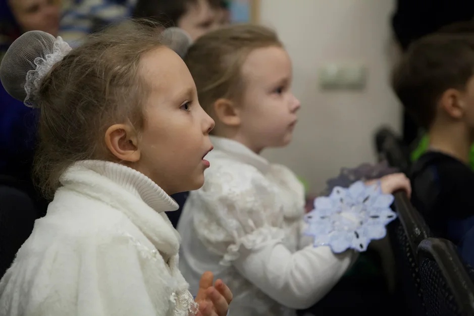 Воскресная школа при Преображенском храме г. Балашихи провела рождественский праздник для юных жителей микрорайона "Южный"
