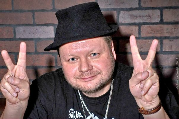 Сегодня исполняется 58 лет лидеру группы «Бахыт-Компот» Вадиму Степанцову. НАШЕ Радио поздравляет!