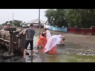 Если ваша вечеринка не похожа на эту, даже не пытайтесь меня приглашать