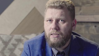 «Я сделал место, где можно смотреть презентацию Apple как футбол»