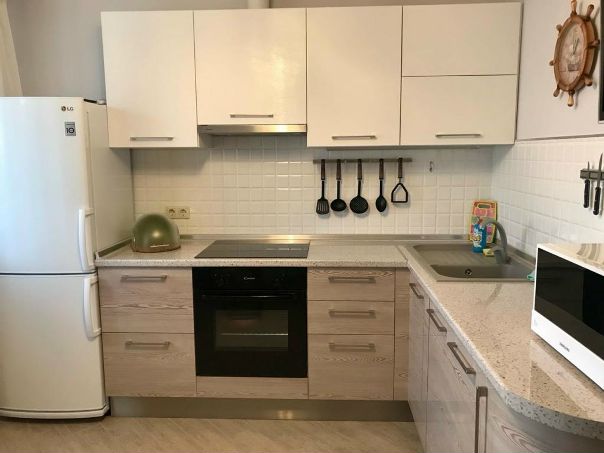 Олеко Дундича, 31 <br>м. Филёвский парк <br>29000+ку <br>89090044405 <br>Недалеко от дома распологаются магазины, аптеки, новая детская площадка, спортивный клуб. Удобная транспортная развязка. <br>Квартира полностью мебелированна. Просторная комната, уютная кухня, совмещенный санузел. ТВ, электрический чайник, плита, микроволновка, машинка стиральная. Хорошая сантехника. - фото Фото: Олеко Дундича, 31 <br>м. Филёвский парк <br>29000+ку <br>89090044405 <br>Недалеко от дома распологаются магазины, аптеки, новая детская площадка, спортивный клуб. Удобная транспортная развязка. <br>Квартира полностью мебелированна. Просторная комната, уютная кухня, совмещенный санузел. ТВ, электрический чайник, плита, микроволновка, машинка стиральная. Хорошая сантехника.