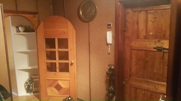 Сдаётся комната в двухкомнатной квартире, 10 мин. пешком от м. Текстильщики. <br>Комната большая, 20 квадратов, квартира полностью мебелирована и очень уютна, без хозяев, в другой комнате живёт спокойный тихий парень. <br>Комнаты изолированные, сан.узел раздельный. Стоимость - 17500 в мес. + коммунальные (примерно 750р) <br>Тел. 89686890049<br> Ochkarik Zhofrua - фото Фото: Сдаётся комната в двухкомнатной квартире, 10 мин. пешком от м. Текстильщики. <br>Комната большая, 20 квадратов, квартира полностью мебелирована и очень уютна, без хозяев, в другой комнате живёт спокойный тихий парень. <br>Комнаты изолированные, сан.узел раздельный. Стоимость - 17500 в мес. + коммунальные (примерно 750р) <br>Тел. 89686890049<br> Ochkarik Zhofrua