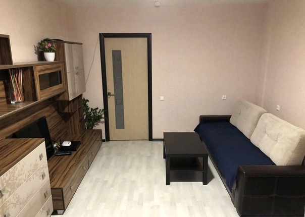 Проспект Вернадского — 950 м <br>Коштоянца, 7 <br>Проспект Вернадского район. <br>Сдаю 1-комнатную квартиру на длительный срок. <br>Есть все необходимое для проживания стиральная машина, холодильник, утюг, чайник, вся необходимая посуда (кастрюли,ложки,вилки и т.д.), сушилка для белья. 2-х спальный диван. <br>-Совмещенный санузел. <br>-Вместительная гардеробная. <br>-Лоджия. <br>-WI-FI( приставка интернет и тв Билайн) <br>В квартире запрещено курить!Заселение по паспорту. <br>Договор аренды. Сдается добропорядочным людям. <br>Аренда 29000 <br>Тел.89653095408 - фото Фото: Проспект Вернадского — 950 м <br>Коштоянца, 7 <br>Проспект Вернадского район. <br>Сдаю 1-комнатную квартиру на длительный срок. <br>Есть все необходимое для проживания стиральная машина, холодильник, утюг, чайник, вся необходимая посуда (кастрюли,ложки,вилки и т.д.), сушилка для белья. 2-х спальный диван. <br>-Совмещенный санузел. <br>-Вместительная гардеробная. <br>-Лоджия. <br>-WI-FI( приставка интернет и тв Билайн) <br>В квартире запрещено курить!Заселение по паспорту. <br>Договор аренды. Сдается добропорядочным людям. <br>Аренда 29000 <br>Тел.89653095408
