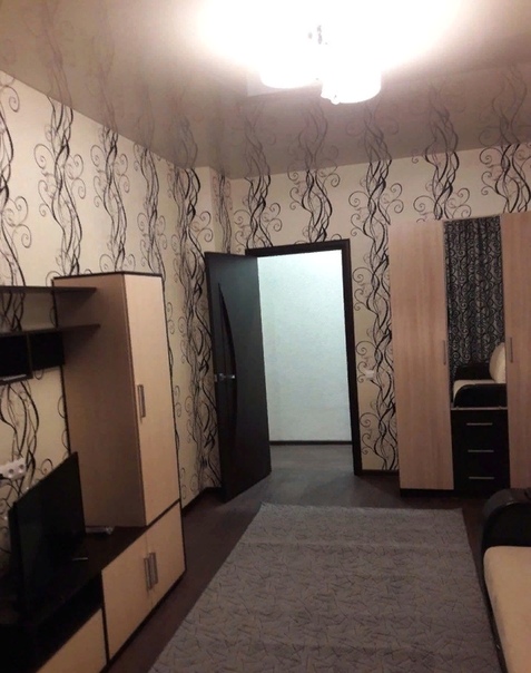 м.Кантемировская — 350 м <br>Пролетарский проспект, 18 к3 <br>Сдается просторная однокомнатная квартира с хорошим ремонтом, <br>есть необходимая мебель и бытовая техника. <br>Сдам семейной паре или девушки!Без животных!!! <br>Аренда. 29000 <br>Тел. 89653095408 - фото Фото: м.Кантемировская — 350 м <br>Пролетарский проспект, 18 к3 <br>Сдается просторная однокомнатная квартира с хорошим ремонтом, <br>есть необходимая мебель и бытовая техника. <br>Сдам семейной паре или девушки!Без животных!!! <br>Аренда. 29000 <br>Тел. 89653095408
