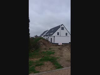 Stand der Bauarbeiten der allerneuesten Luxushäuser für Asylanten in Willich