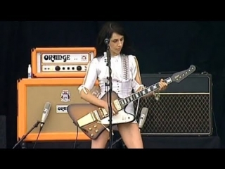 PJ Harvey - Платье - HD Live (V Festival 2003)
