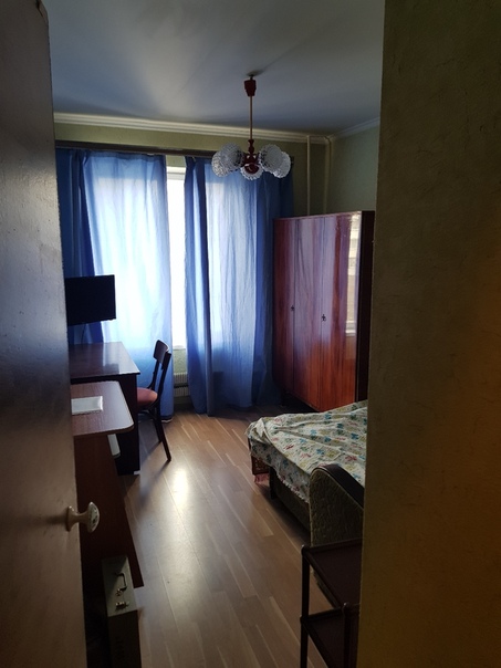 Комната 12 кв.м. в 2х кмн кв. 8 этаж. До метро Селигерская 20м пешком 5м на машине. Ковать, шкаф, стол, возможна установка компьютера, телевизор.<br>В светлой квартире со всей необходимой мебелью и бытовой техникой. Домофон. Телефон. Славян, семейную пару или девушку двух.16т. Возможно меньше по договоренности. Во второй комнате живет славянская пара с детьми. - фото Фото: Комната 12 кв.м. в 2х кмн кв. 8 этаж. До метро Селигерская 20м пешком 5м на машине. Ковать, шкаф, стол, возможна установка компьютера, телевизор.<br>В светлой квартире со всей необходимой мебелью и бытовой техникой. Домофон. Телефон. Славян, семейную пару или девушку двух.16т. Возможно меньше по договоренности. Во второй комнате живет славянская пара с детьми.