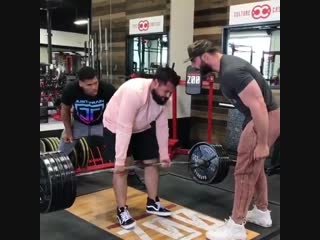 Strength of Body. Главное - не перестараться, когда подбадриваешь друзей на тренировке