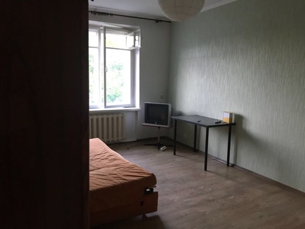 Родители сдают комнату в 3-х комнатной квартире.Ул.Металлургов 48 корп.1<br>Соседи порядочные девушки.Квартира чистая,теплая,уютная.Дом у входа в Терлецкий парк.Рядом магазины Дикси и Пяторочка.<br>Цена 13.500+10.000 залог<br>Тел:89000286960 - фото Фото: Родители сдают комнату в 3-х комнатной квартире.Ул.Металлургов 48 корп.1<br>Соседи порядочные девушки.Квартира чистая,теплая,уютная.Дом у входа в Терлецкий парк.Рядом магазины Дикси и Пяторочка.<br>Цена 13.500+10.000 залог<br>Тел:89000286960