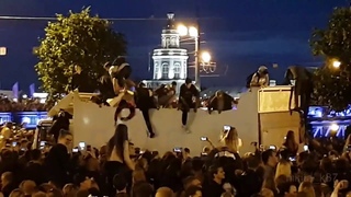 Толпа на