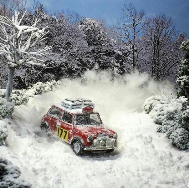 Хобби и мастер-золотые руки, большой любитель WRC! Как говорится дело мастера боится!Посмотришь на такое чудо и правда, даже не верится, что это сделано руками. Левша поработал на славу,