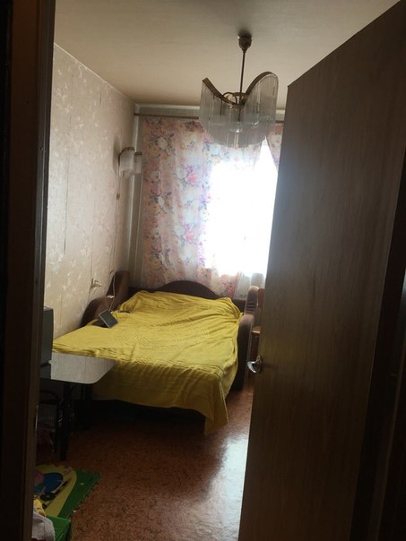 м. Новокосино <br>(13 мин. пешком / 1 остановка)<br>Сдаётся комната в 2х комнатной квартире (в другой комнате 1 женщина - тоже снимает)<br>14.000 руб./мес. + вода по счётчикам.<br>Без залога.<br>Вся необходимая для жизни мебель и техника имеется.<br>Также от дома ходят автобусы до м. Выхино/м. Новогиреево/м. Щелковская - фото Фото: м. Новокосино <br>(13 мин. пешком / 1 остановка)<br>Сдаётся комната в 2х комнатной квартире (в другой комнате 1 женщина - тоже снимает)<br>14.000 руб./мес. + вода по счётчикам.<br>Без залога.<br>Вся необходимая для жизни мебель и техника имеется.<br>Также от дома ходят автобусы до м. Выхино/м. Новогиреево/м. Щелковская