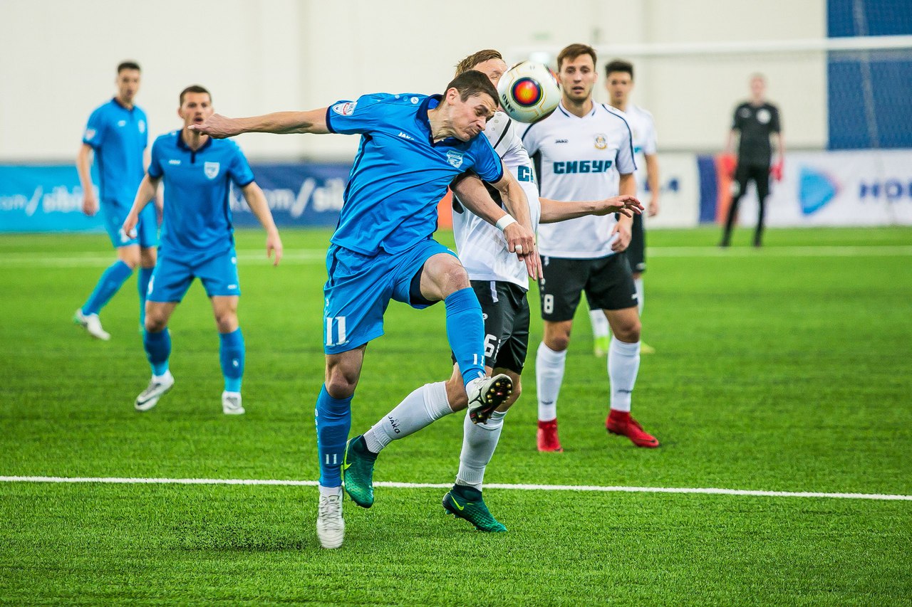 Спорт уик. Заболотская Тюмень футбол. Горький футбольная база Тюмень. Бизнес-класс футбол Тюмень.