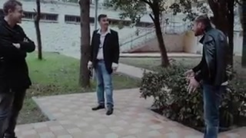 Серго подъебывает Каху (240p).mp4