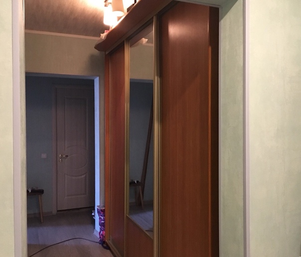 Рядом метро Выхино, Жулебино 10-15 мин на транспорте!!!<br>Сдам 3-х комнатную квартиру по адресу улица Рождественская дом 21 к 1 с отличным ремонтом с минимальном количеством мебели. Все комнаты изолированы 18,17, 10 кв. м.<br>В новом панельном доме.Общая площадь 76 кв. Из техники плита, холодильник, стиральная машина. Два туалета. Большая гидромассажная ванна.<br>Натяжные потолки. Большой встроенный шкаф. Сдается строго славянам, на очень длительный срок от года и более. Можно с детьми. Но без животных. Квартира будет свободна с 25 августа. Я собственник. Смотреть и принимать решения можно уже сейчас. Ищу ответственных и платежеспособных жильцов. Может у кого знакомые ищут , хорошую уютную квартиру) до метро Выхино 15 мин на автобусе. В ноябре планируется открытие метро Некрасовка в 5 минутах ходьбы от дома. <br>Оплата сразу за первый и последний месяц. Писать в личку)<br>45 тыс в мес все включено - фото Фото: Рядом метро Выхино, Жулебино 10-15 мин на транспорте!!!<br>Сдам 3-х комнатную квартиру по адресу улица Рождественская дом 21 к 1 с отличным ремонтом с минимальном количеством мебели. Все комнаты изолированы 18,17, 10 кв. м.<br>В новом панельном доме.Общая площадь 76 кв. Из техники плита, холодильник, стиральная машина. Два туалета. Большая гидромассажная ванна.<br>Натяжные потолки. Большой встроенный шкаф. Сдается строго славянам, на очень длительный срок от года и более. Можно с детьми. Но без животных. Квартира будет свободна с 25 августа. Я собственник. Смотреть и принимать решения можно уже сейчас. Ищу ответственных и платежеспособных жильцов. Может у кого знакомые ищут , хорошую уютную квартиру) до метро Выхино 15 мин на автобусе. В ноябре планируется открытие метро Некрасовка в 5 минутах ходьбы от дома. <br>Оплата сразу за первый и последний месяц. Писать в личку)<br>45 тыс в мес все включено
